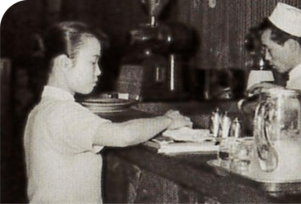 モーニングが発祥した当初の店内の写真です